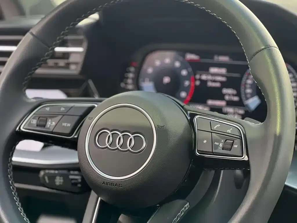 Audi A3 — фото 3