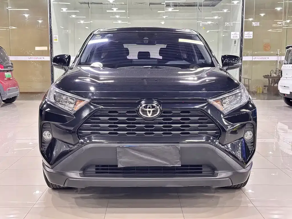 Toyota RAV4 — фото 3