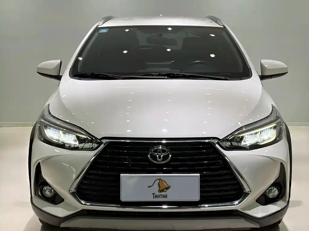 Toyota Yaris L — фото 9