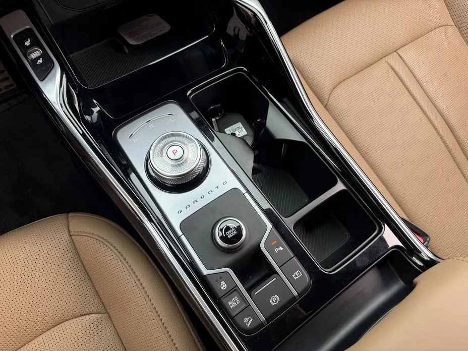 Kia Sorento — фото 4