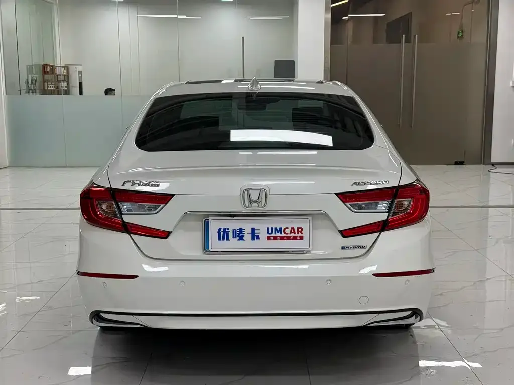 Honda Accord — фото 9