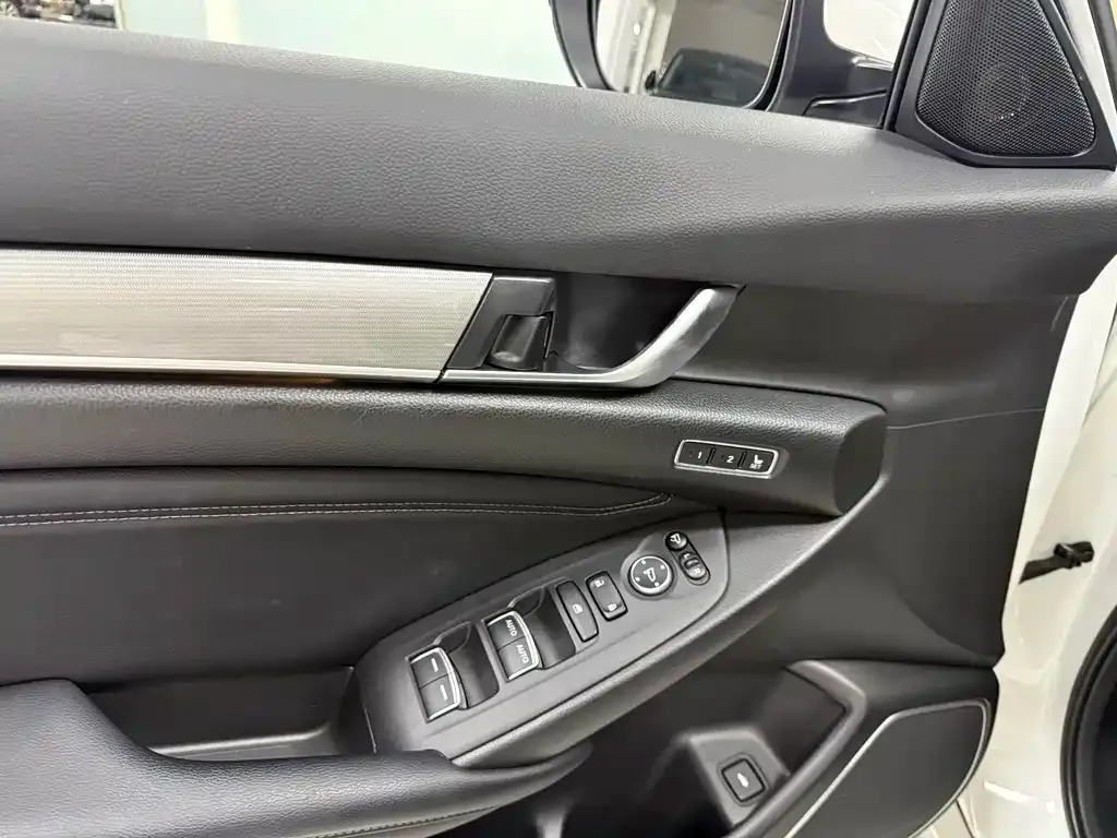 Honda Accord — фото 5