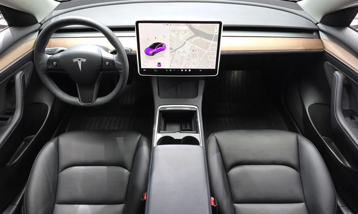 Tesla Model 3 — фото 5