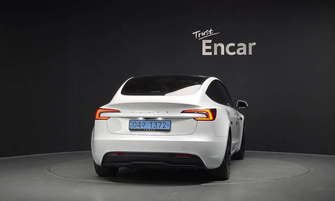 Tesla Model 3 — фото 3