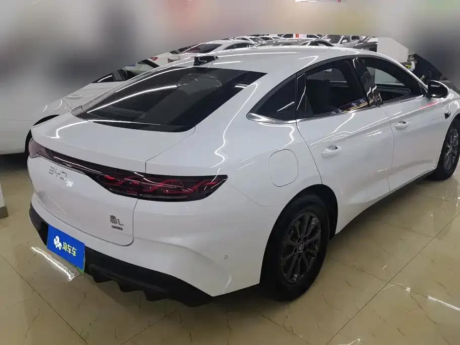 BYD Qin L — фото 9