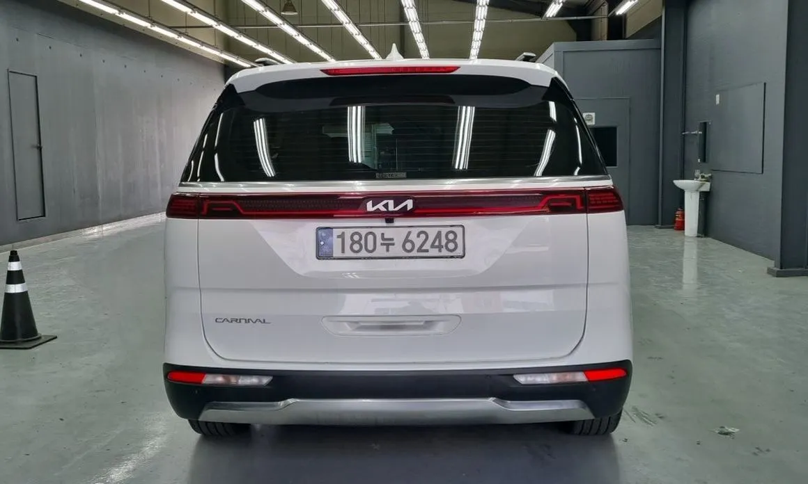 Kia Carnival — фото 6