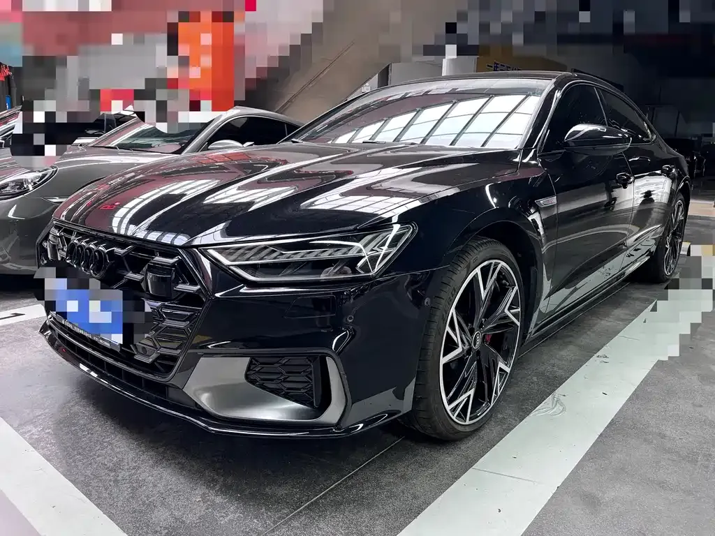 Audi A7L — фото 1