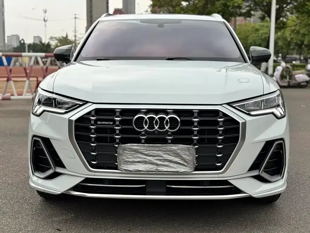Audi Q3 — фото 10