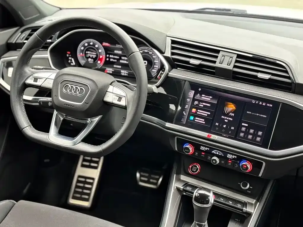 Audi Q3 — фото 2