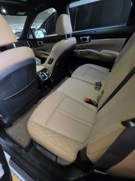 Kia Sorento — фото 8