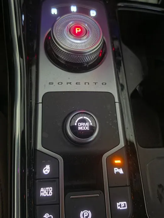 Kia Sorento — фото 7