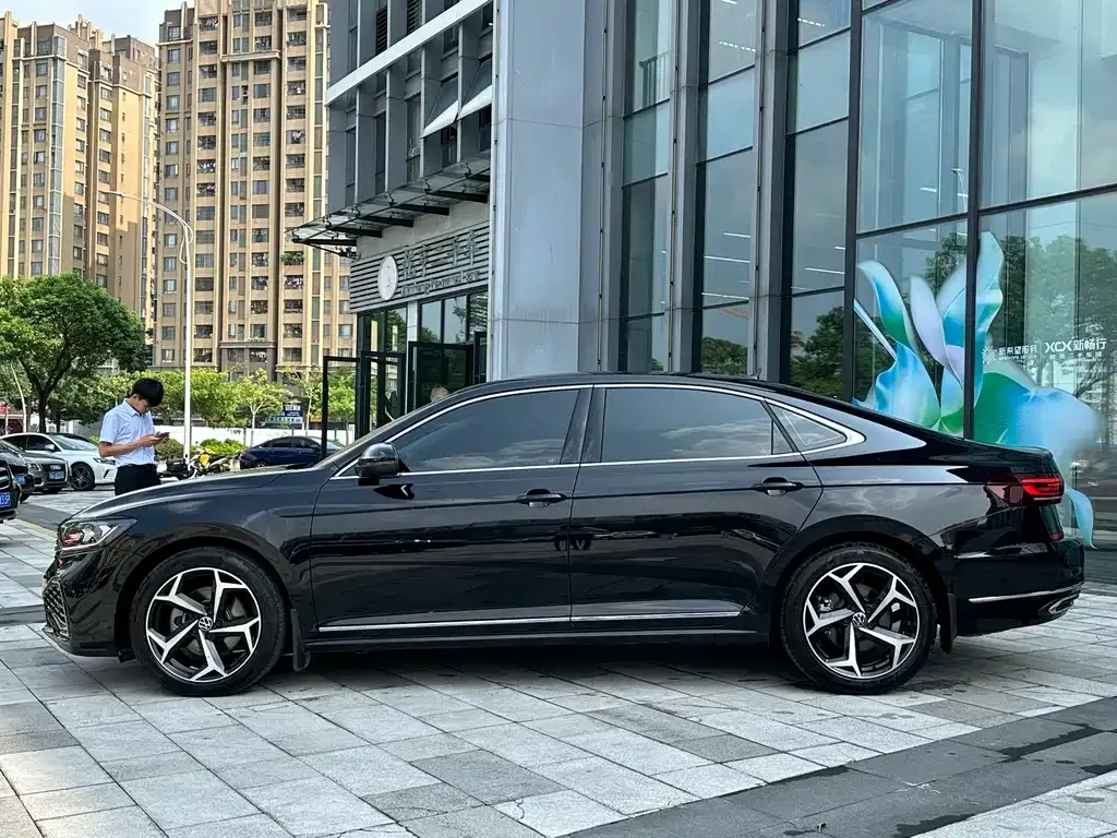 Volkswagen Passat — фото 5