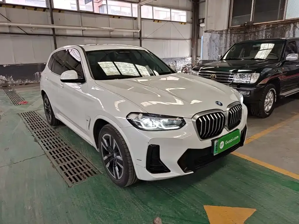 BMW iX3 — фото 9