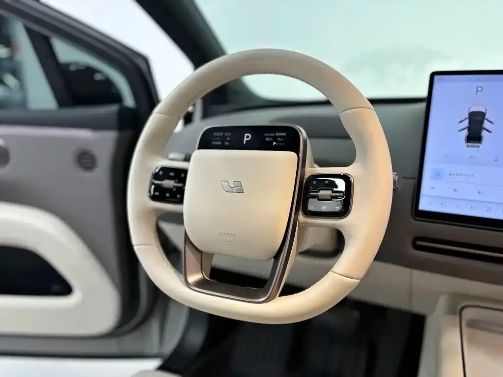Li Auto i6 — фото 2