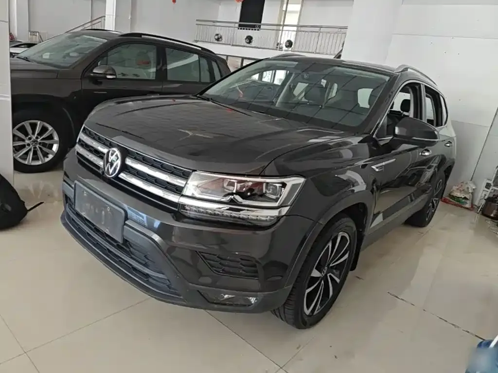 Volkswagen Tharu — фото 1