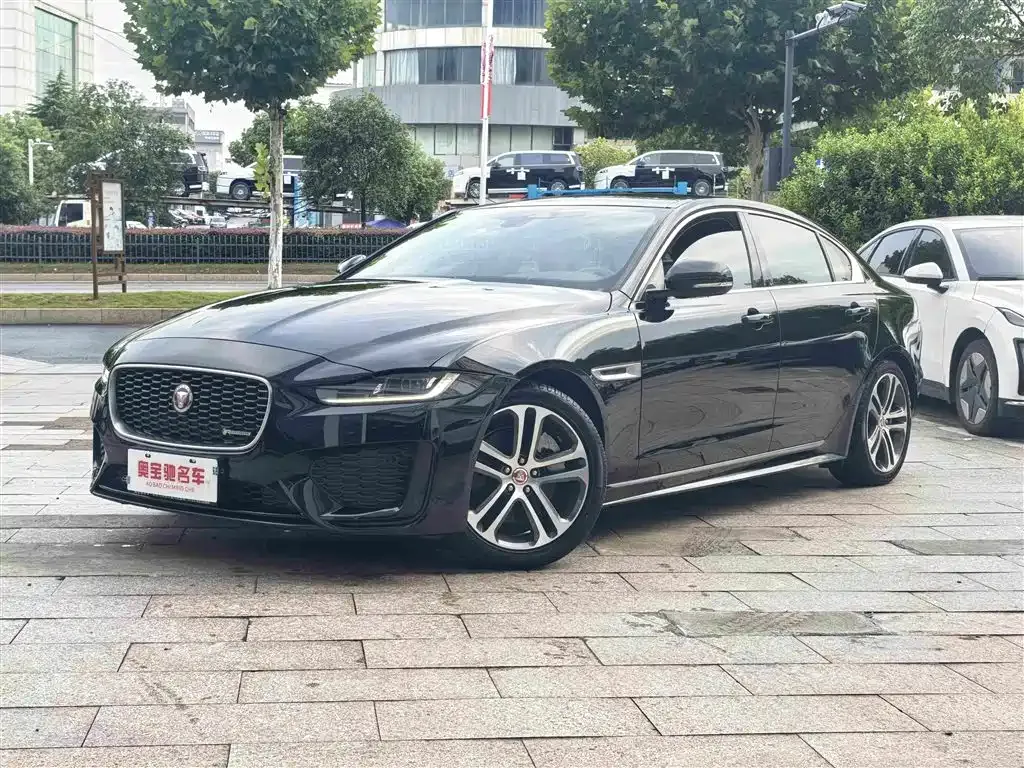 Jaguar XEL — фото 1