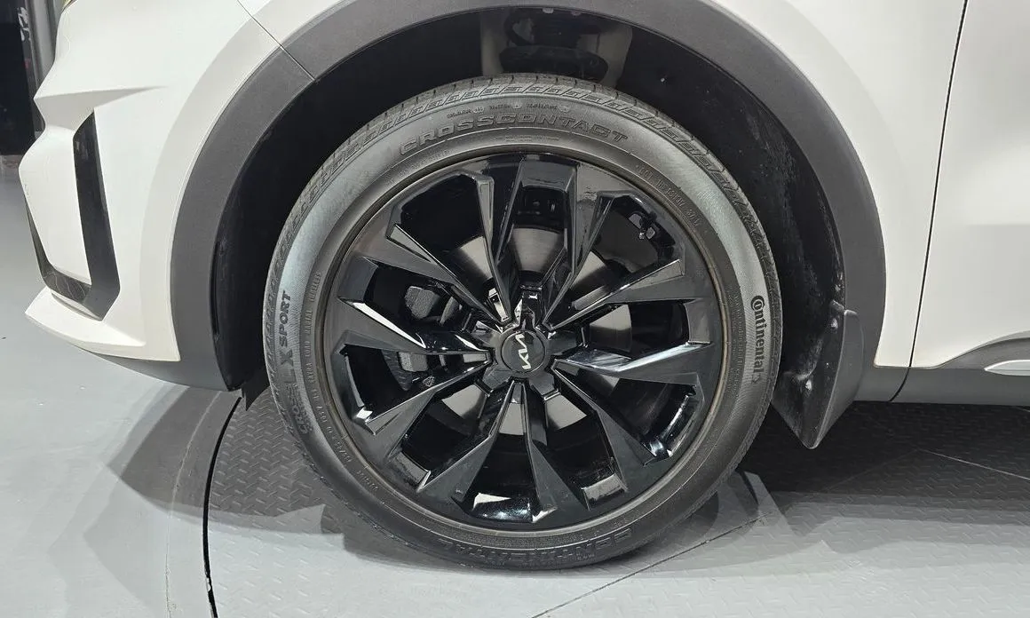 Kia Sorento — фото 9