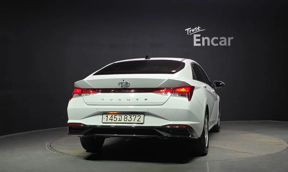 Hyundai AVANTE — фото 2