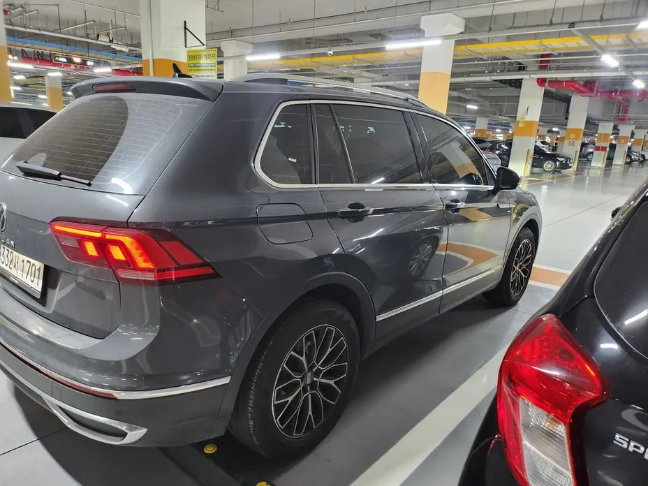 Volkswagen Tiguan — фото 10