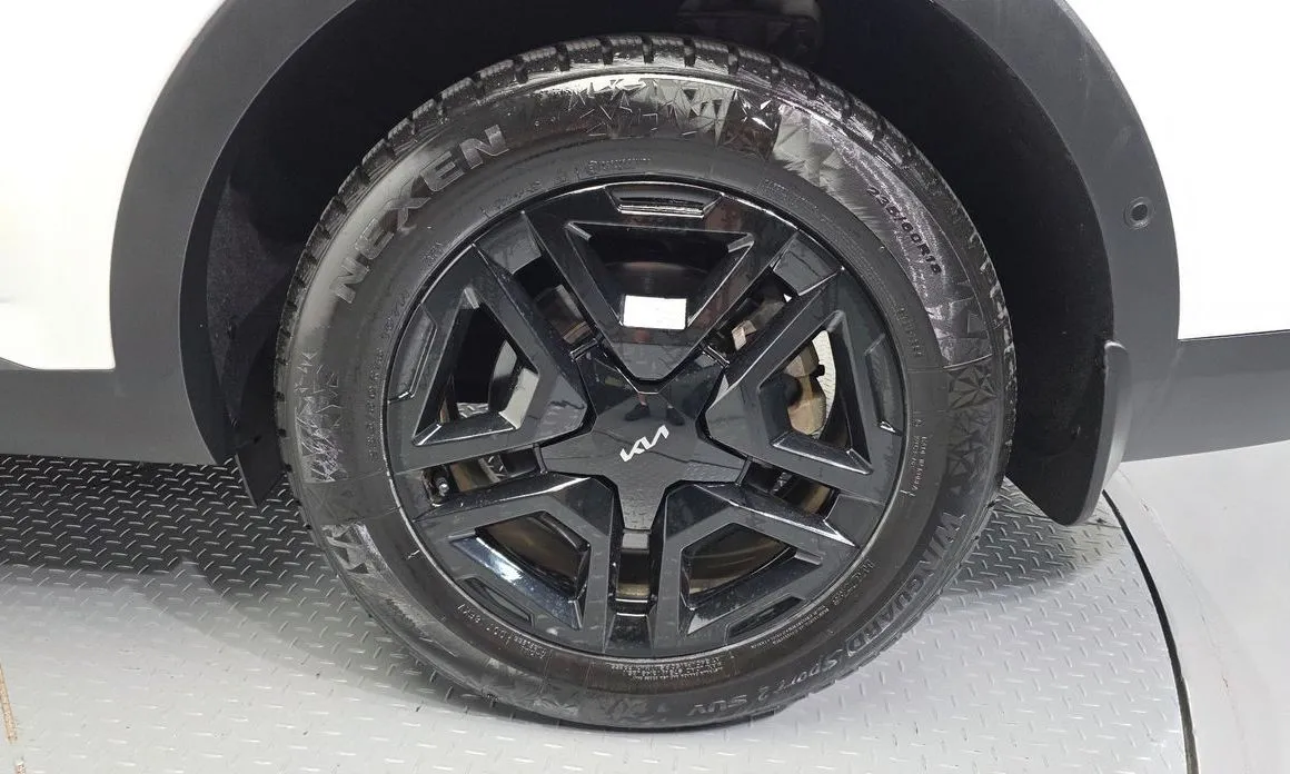 Kia Sorento — фото 9