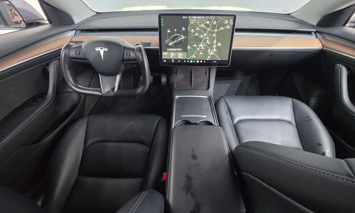 Tesla Model 3 — фото 4