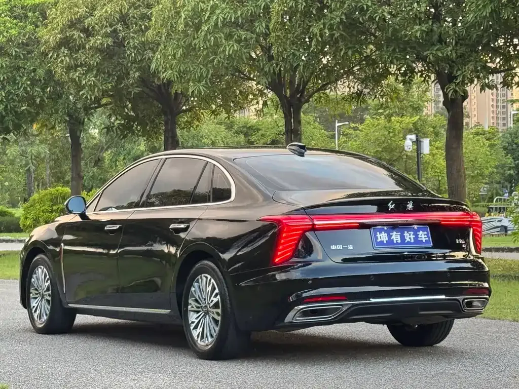 Hongqi H5 — фото 7