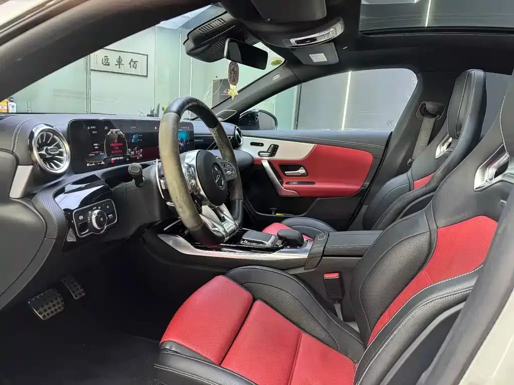 Mercedes-Benz CLA AMG — фото 9