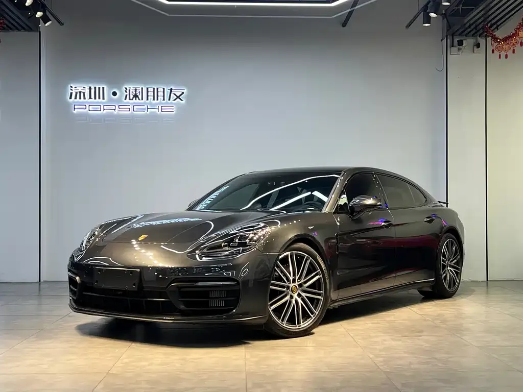 Porsche Panamera — фото 1