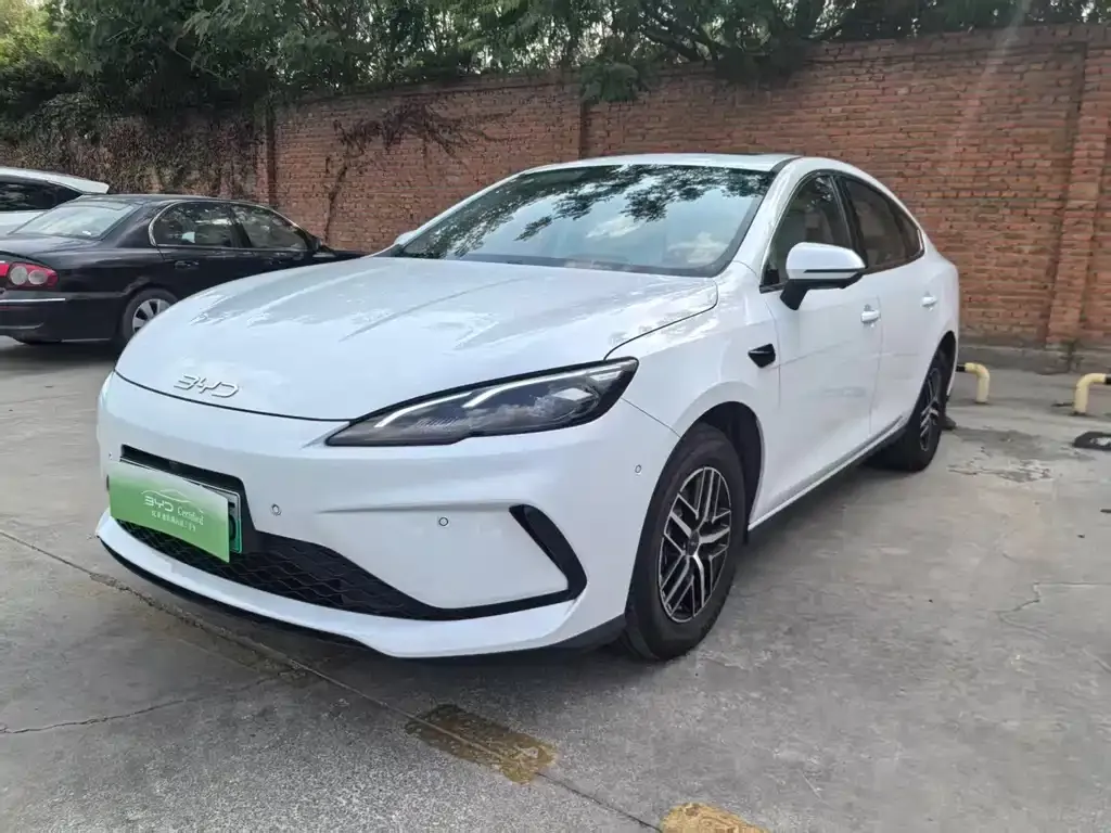 BYD Seal 05 DM-i — фото 1