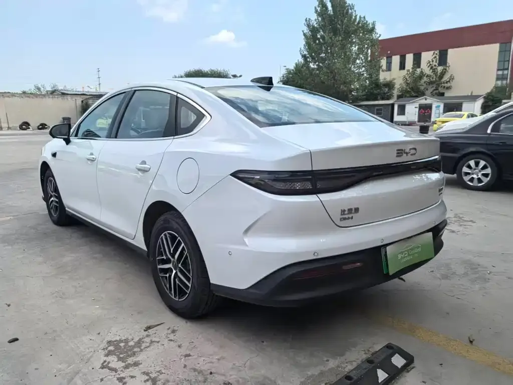BYD Seal 05 DM-i — фото 3