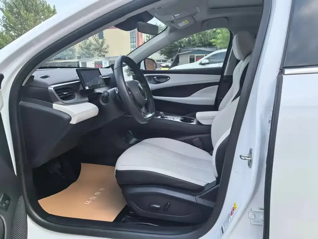 BYD Seal 05 DM-i — фото 9