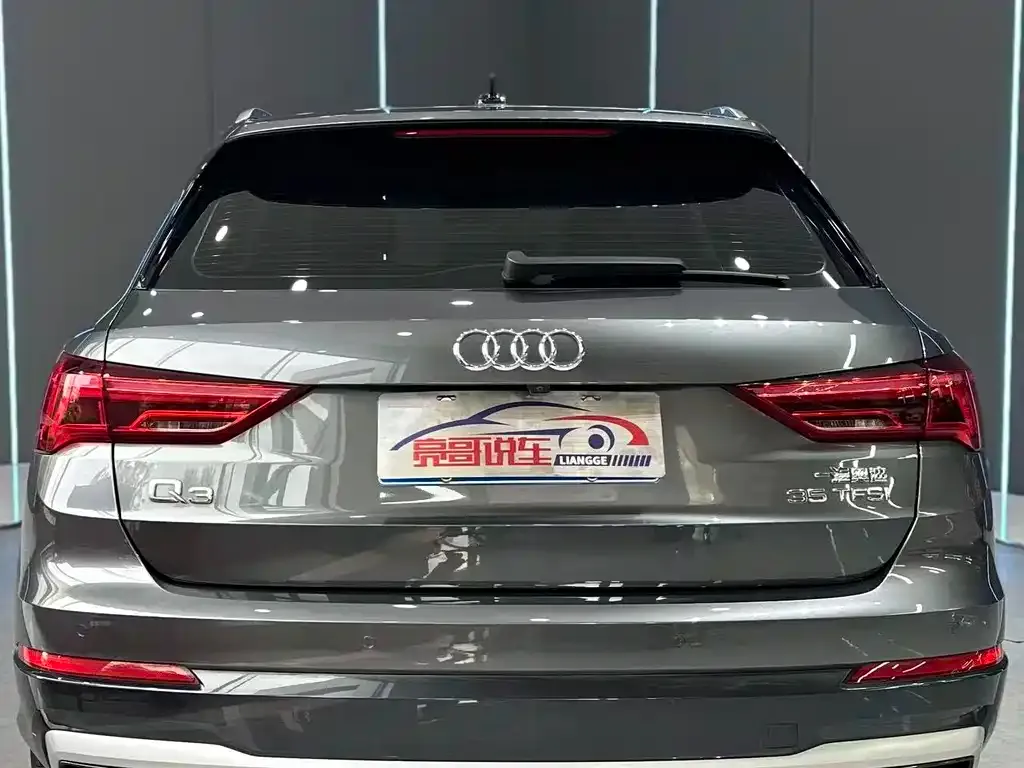 Audi Q3 — фото 10