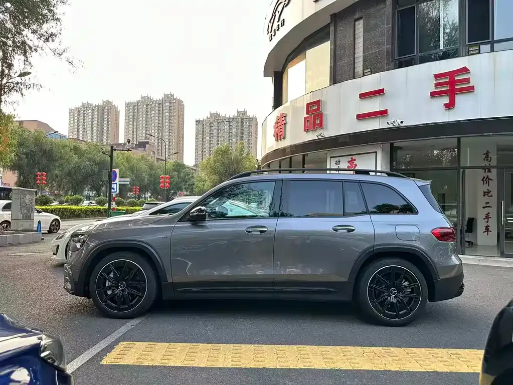 Mercedes-Benz GLB AMG — фото 7