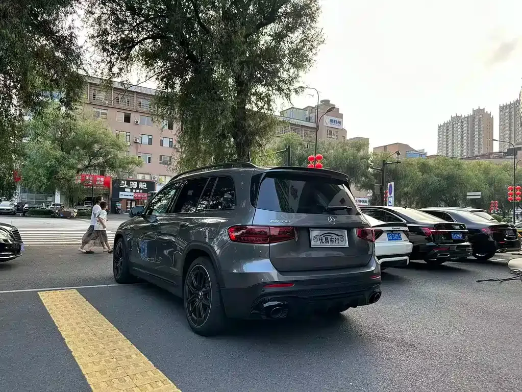 Mercedes-Benz GLB AMG — фото 8