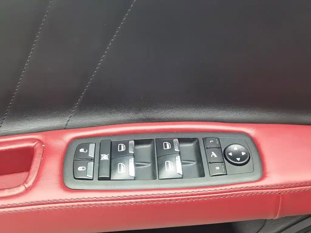 Maserati Ghibli — фото 7