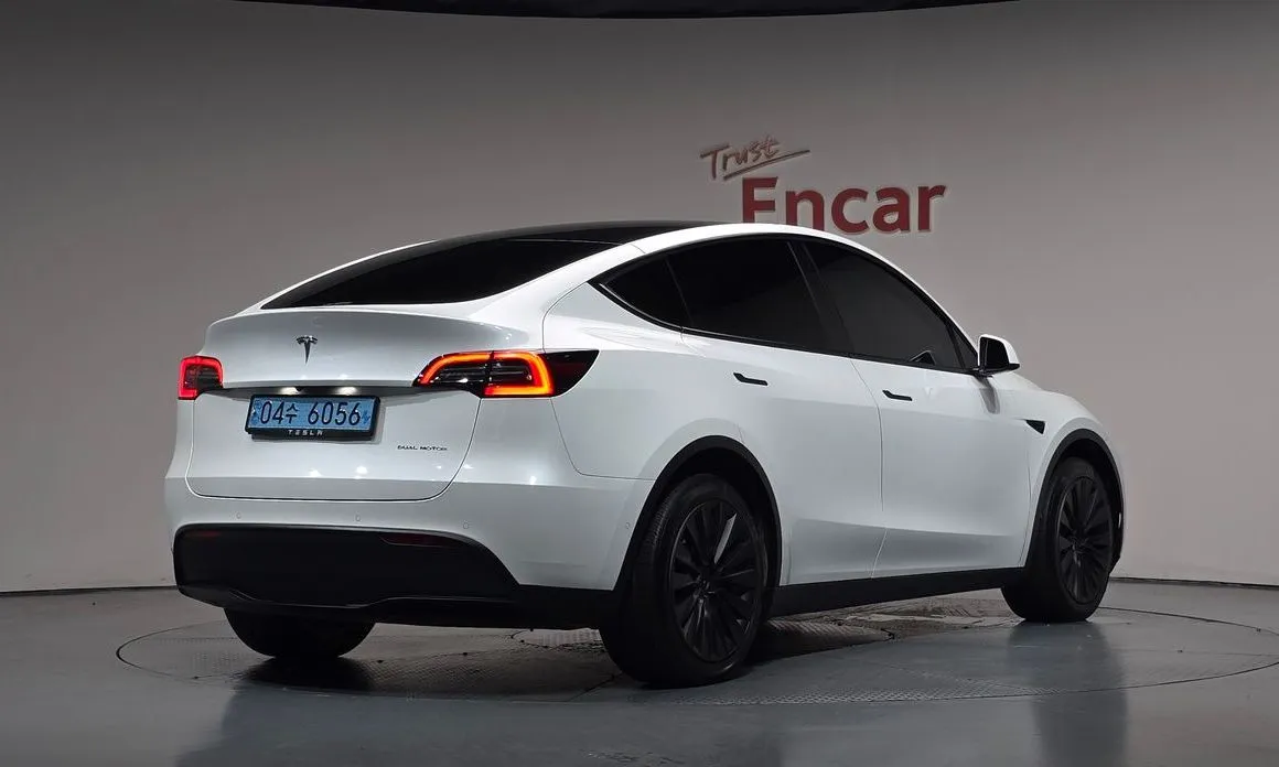 Tesla Model Y — фото 7