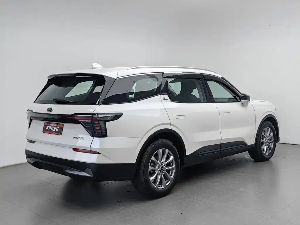 Ford Edge — фото 5