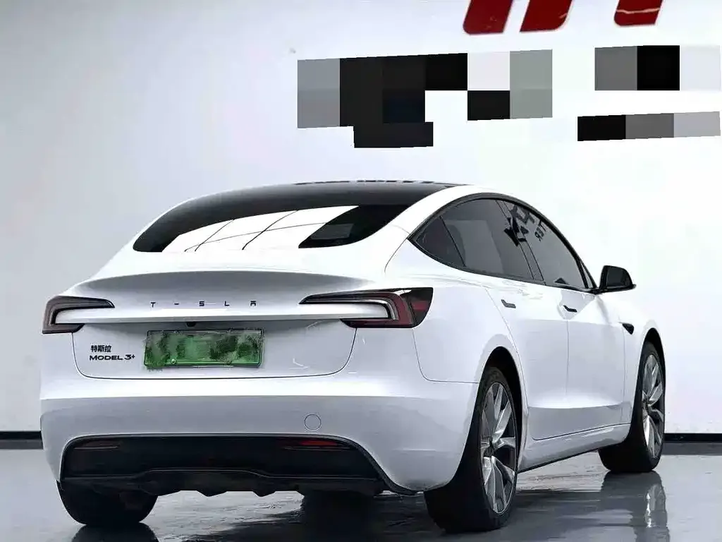 Tesla Model 3 — фото 3