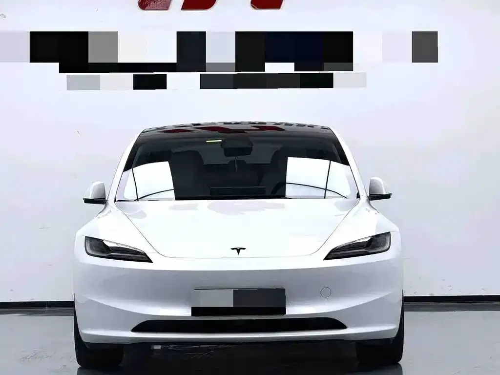 Tesla Model 3 — фото 4
