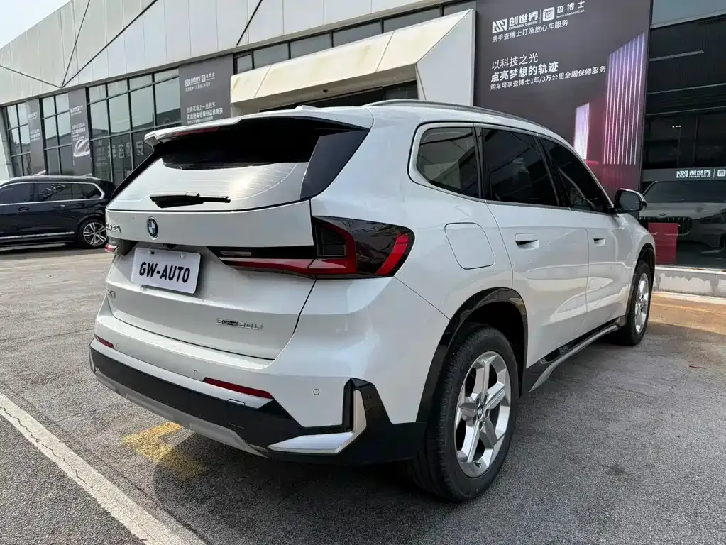BMW X1 — фото 10