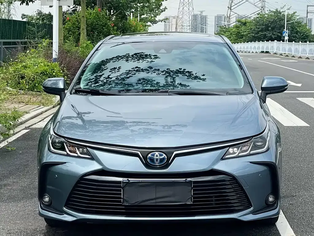 Toyota Corolla — фото 4
