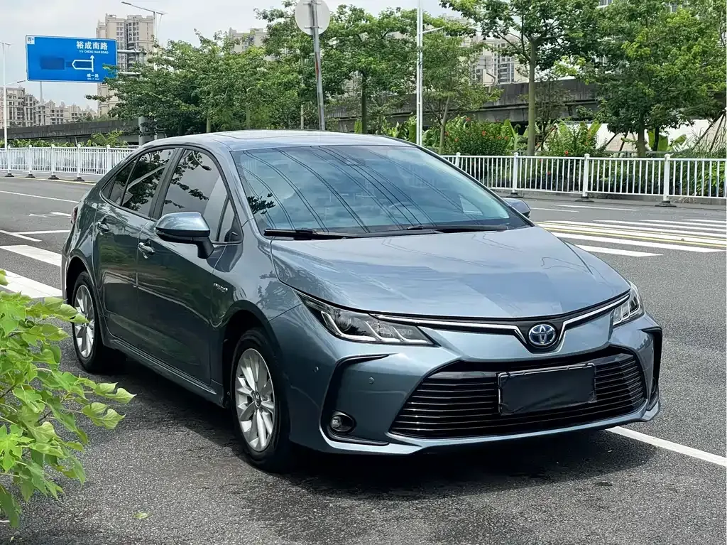 Toyota Corolla — фото 6