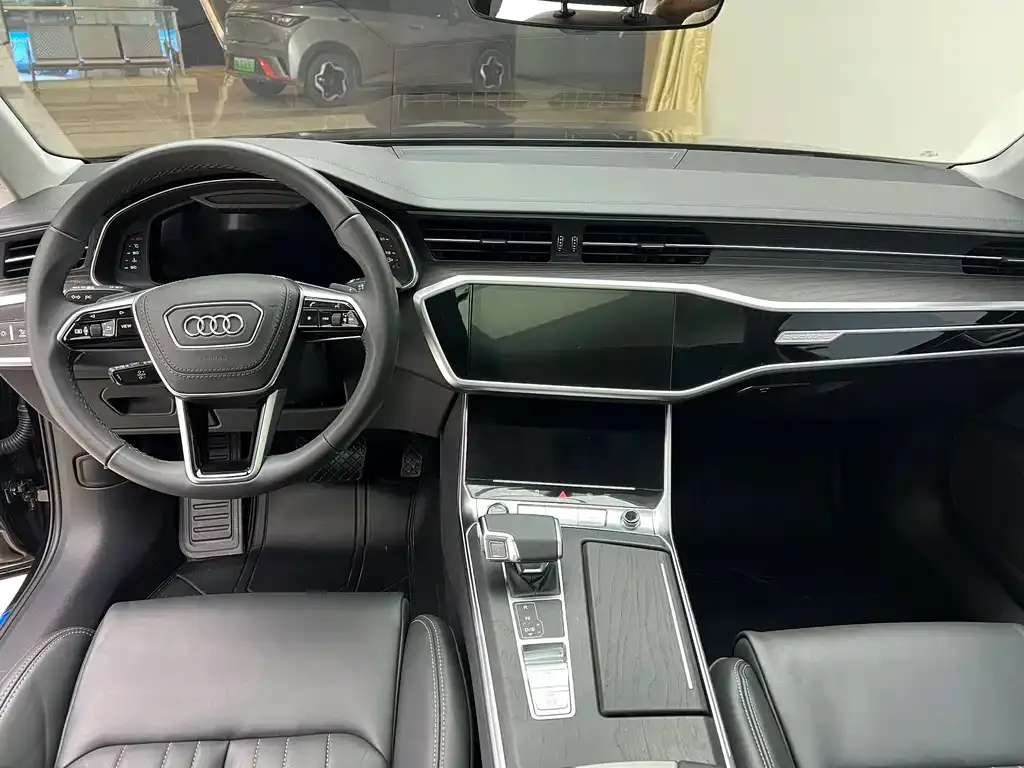 Audi A6L — фото 7