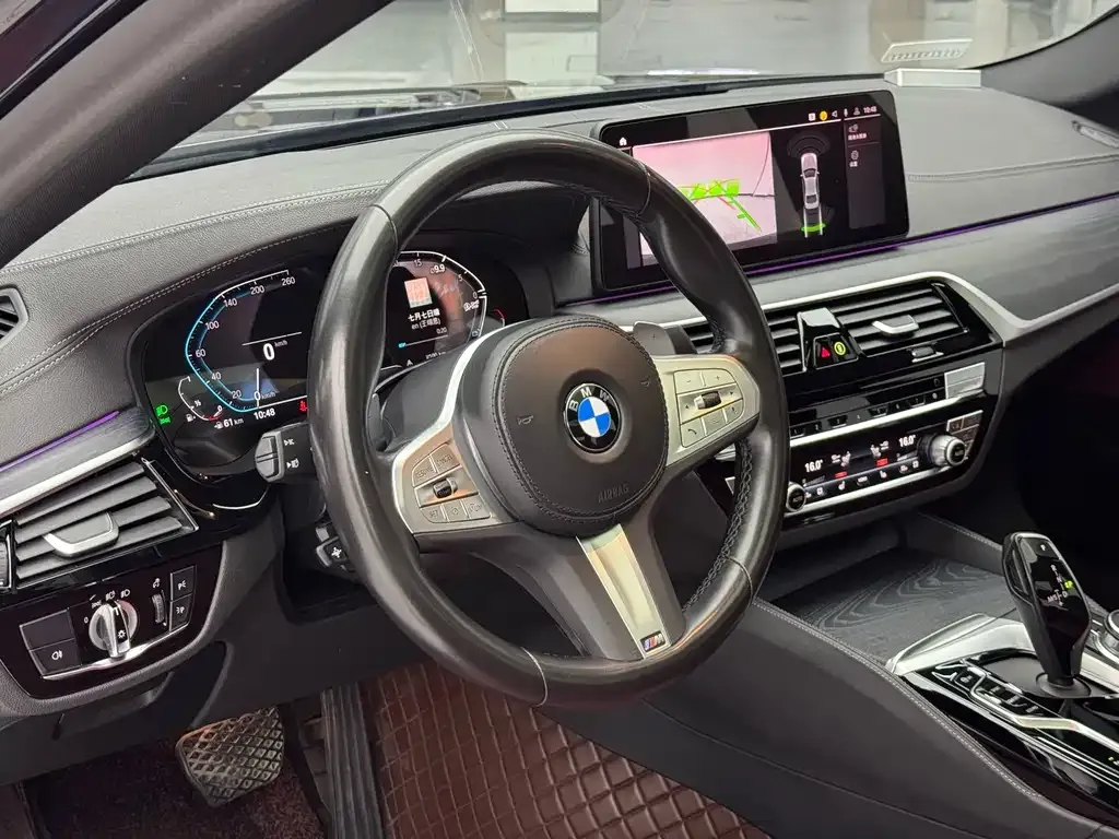 BMW 5 Series — фото 10