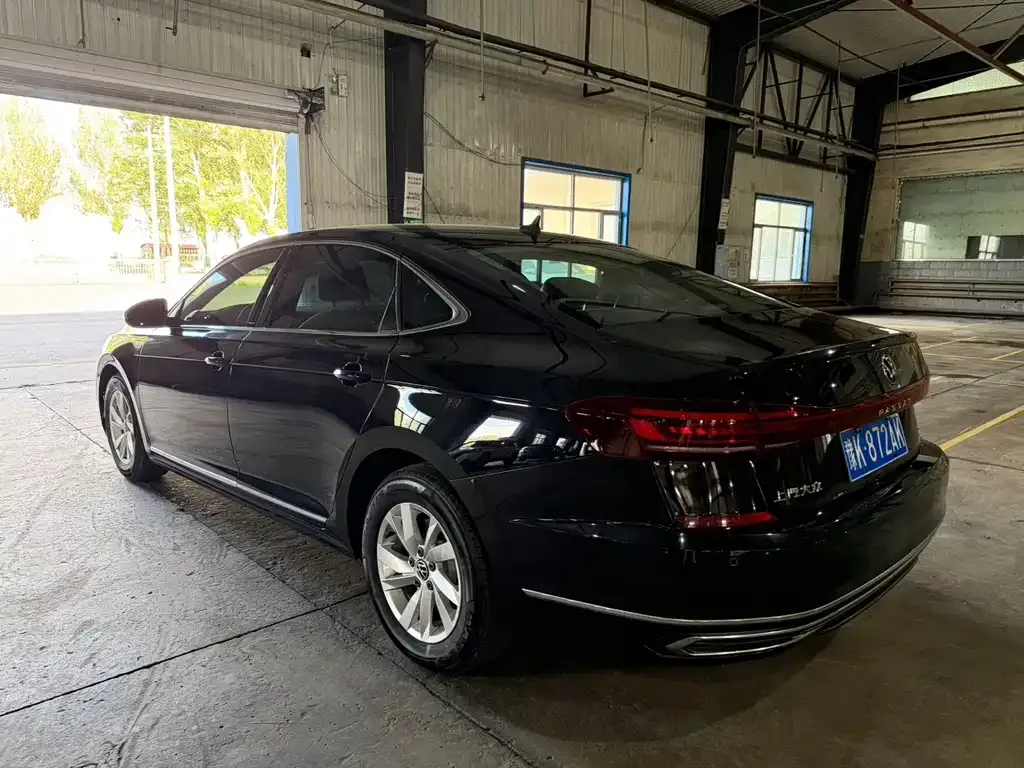 Volkswagen Passat — фото 4