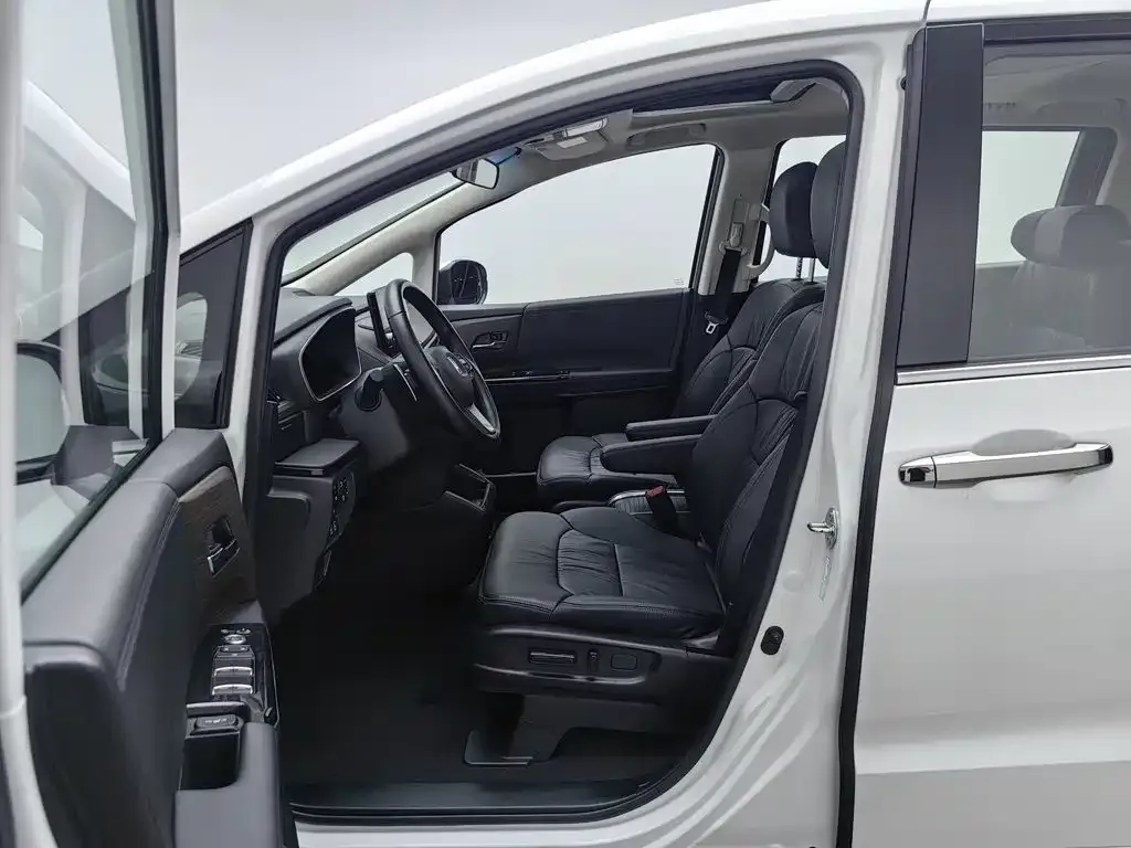 Honda Odyssey — фото 10