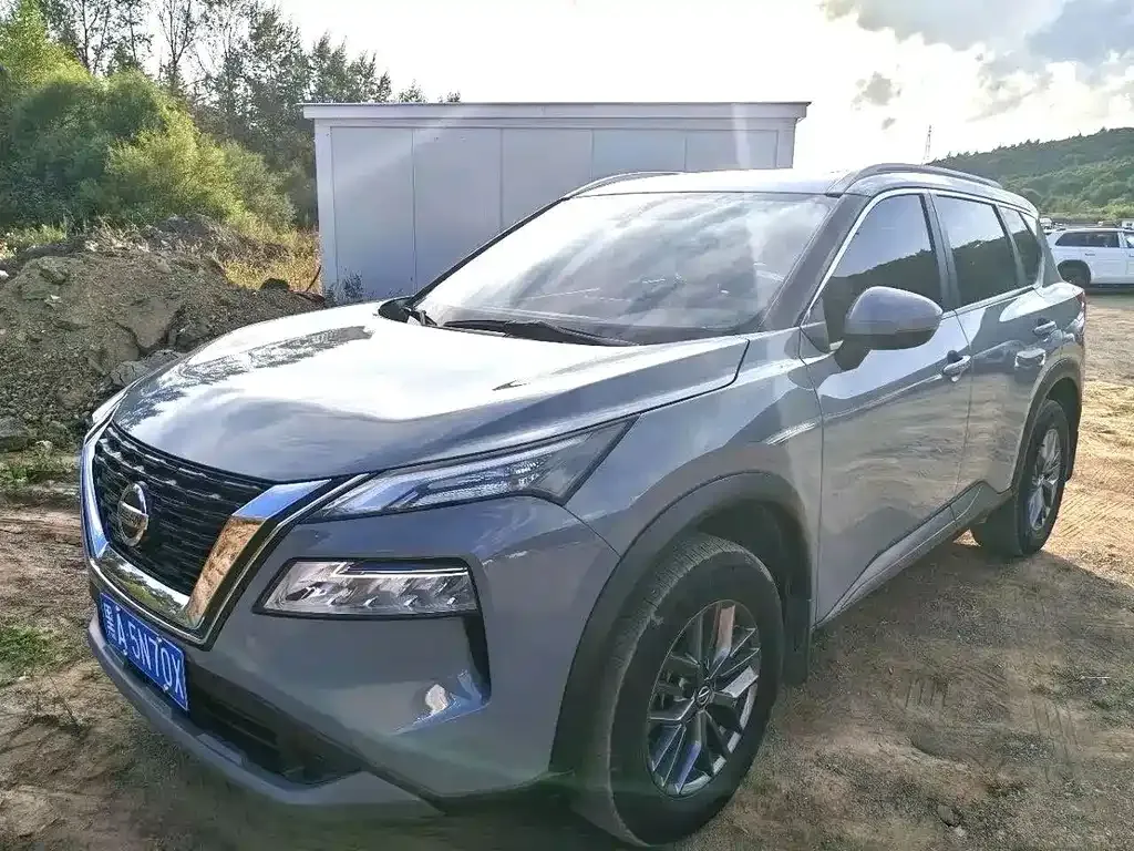 Nissan X-Trail — фото 1