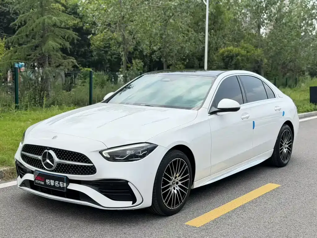 Mercedes-Benz C-Class — фото 1