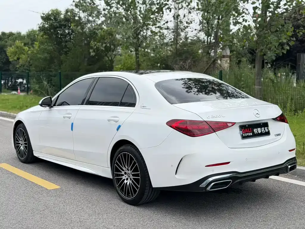 Mercedes-Benz C-Class — фото 7