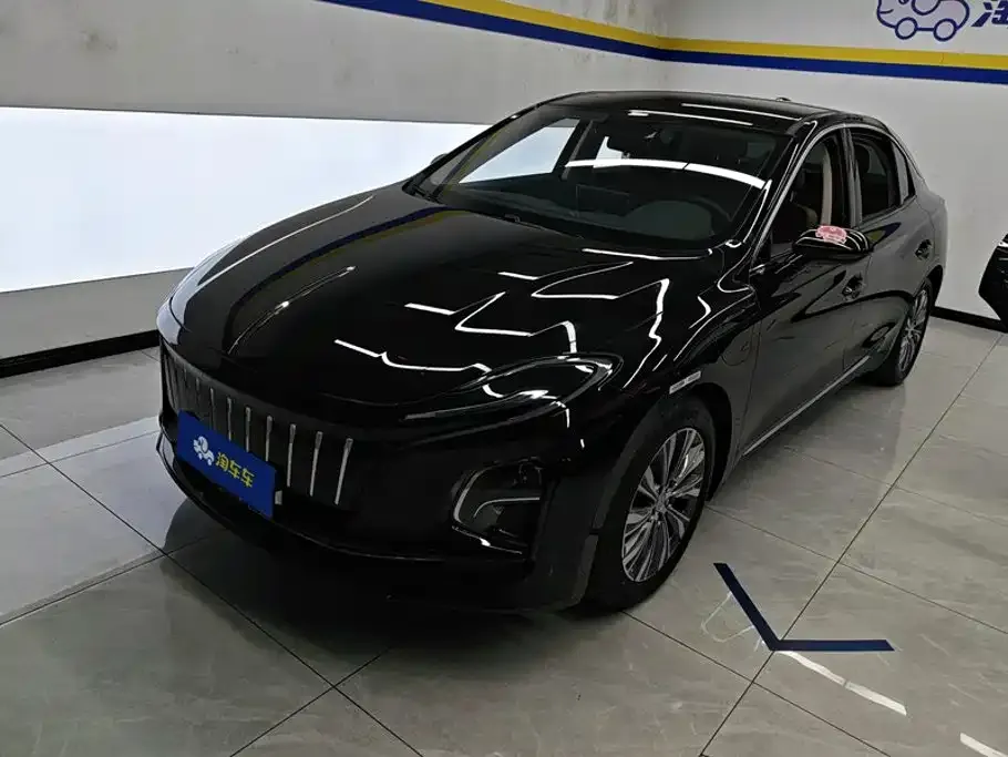 Hongqi E-QM5 — фото 1